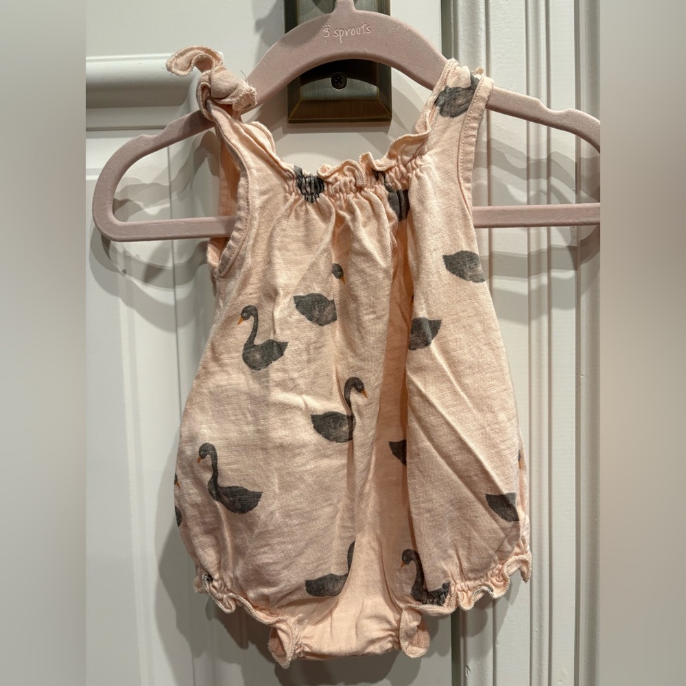 Rylee + Cru pinky peach romper - size 0-3M - Picture 2 of 5